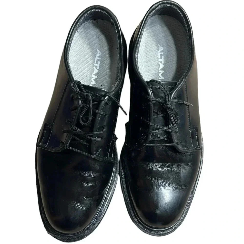 Altima military leather shoes ,women sz  6 Exc cond.,vibram ,tactical,glossy